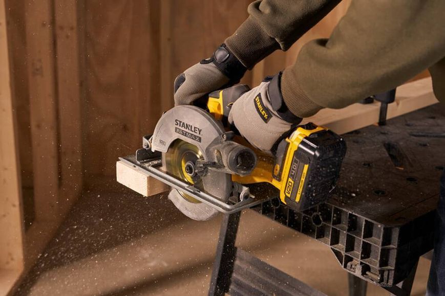 Пила циркулярная аккумуляторная STANLEY FATMAX SFMCS500B SFMCS500B фото